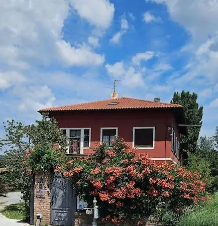 La Casa Rossa In Fattoria Con Piscina