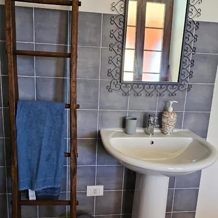 La Casa Rossa In Fattoria Con Piscina * Cairo Montenotte